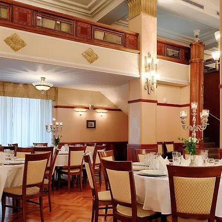 Focus Premium Pod Orlem Отель