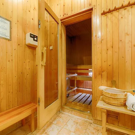 Focus Premium Pod Orlem Hotel 4*