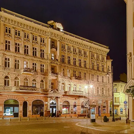 Focus Premium Pod Orłem