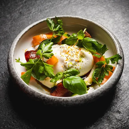 Focus Premium Pod Orlem Отель 4*