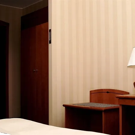Hotel Focus Premium Pod Orlem 4*