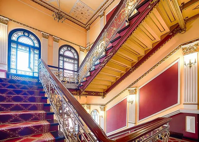 Focus Premium Pod Orlem Hotel 4*