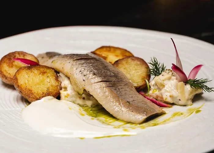 Focus Premium Pod Orlem فندق 4*